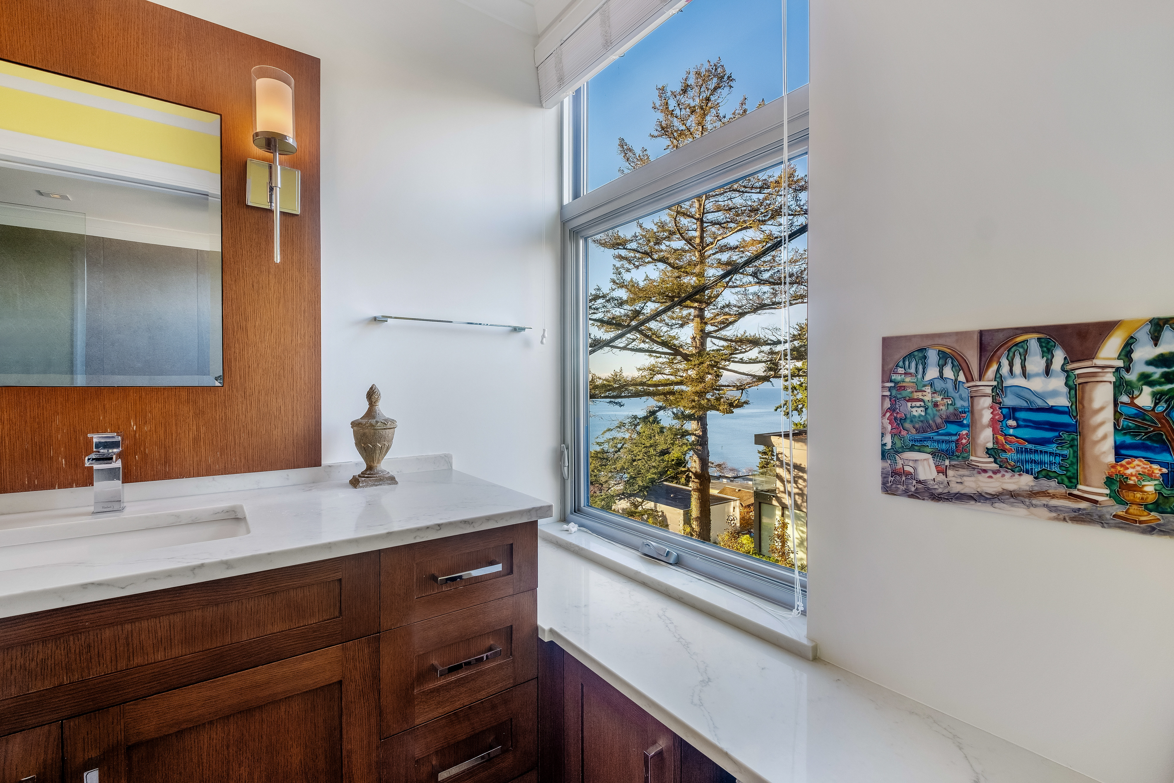 15046 Buena Vista Avenue